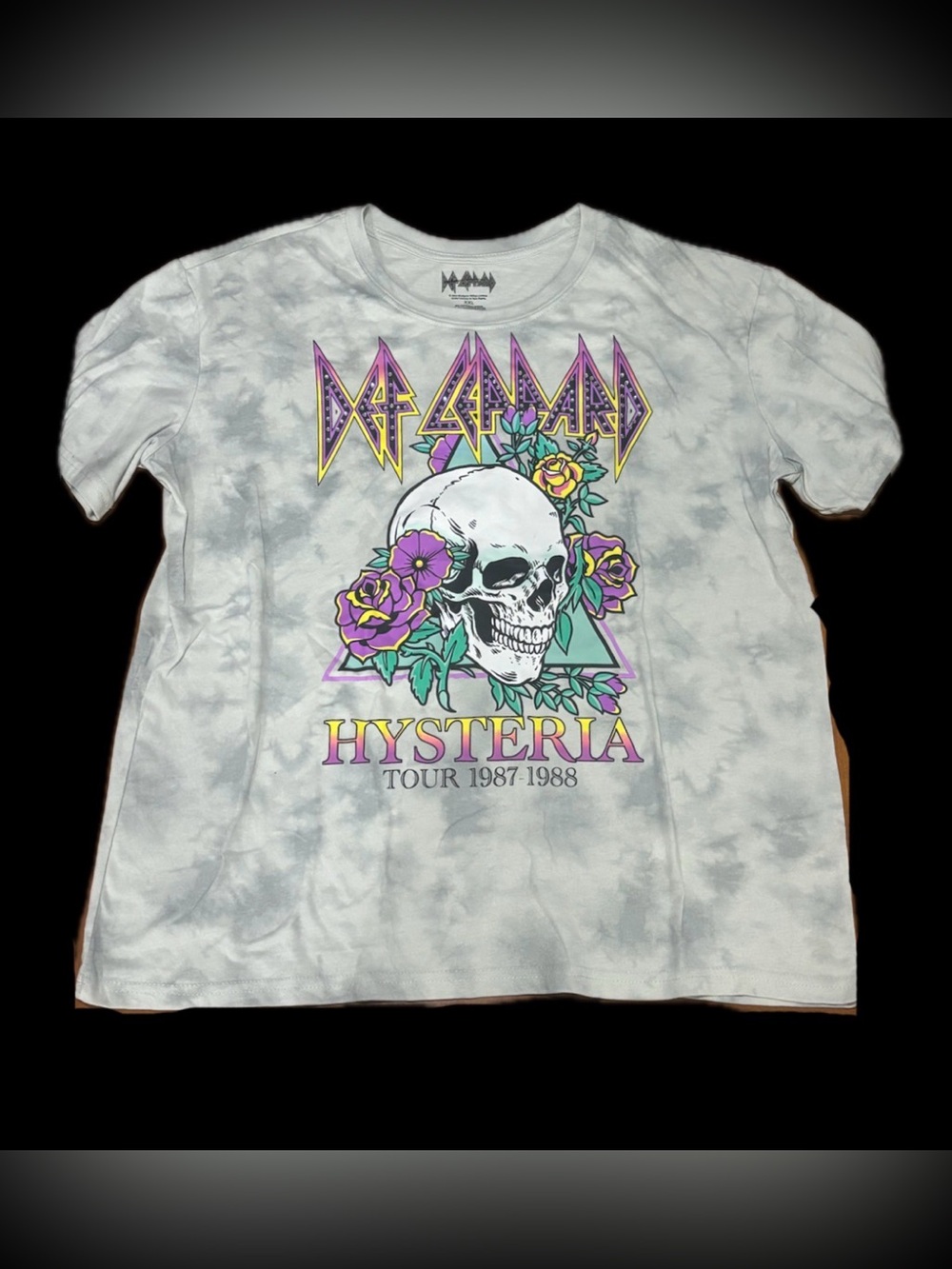 Def Leppard Size: XXL Hysteria Tour Women’s Tee — White Tie-Dye Skull Graphic